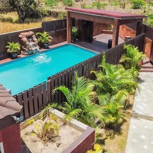 https://jamrock-suites.comcaribbean.com