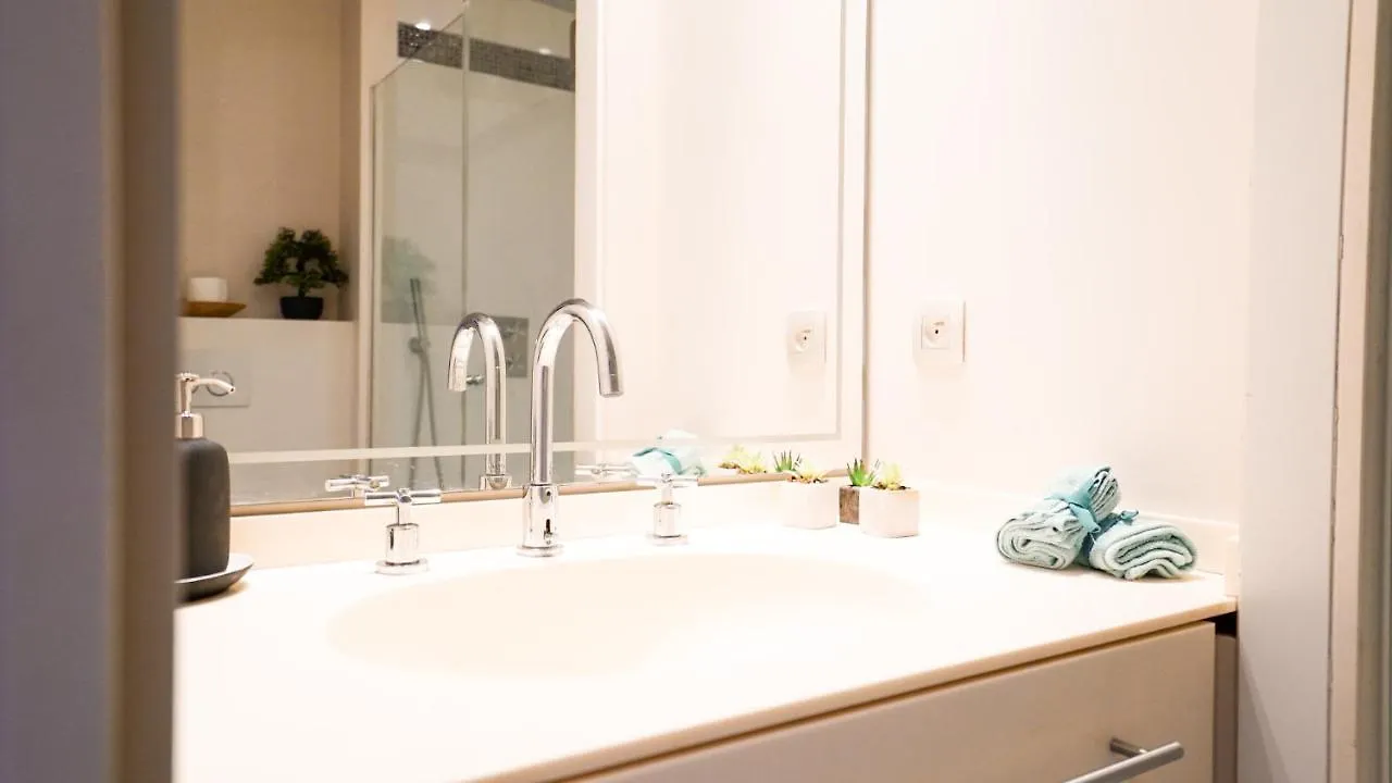 Studio Apartment Massena Nice! Free Breakfast!